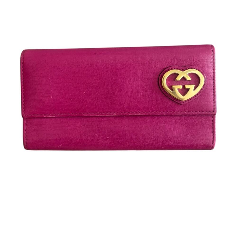 Gucci LE GG Interlocking Hearts Long
Wallet in pink